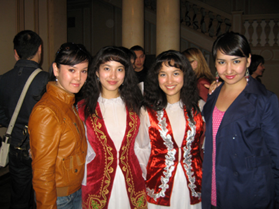 Казахские девушки